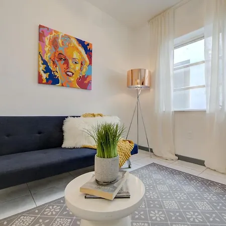 Del Rio Condo